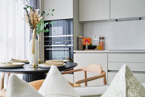 1 bedroom flat for sale, Chiswick Green, London, W4 5TD