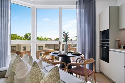 1 bedroom flat for sale, Chiswick Green, London, W4 5TD