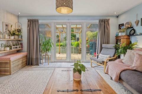 3 bedroom semi-detached house for sale, Monmouth Way, Grantham NG31