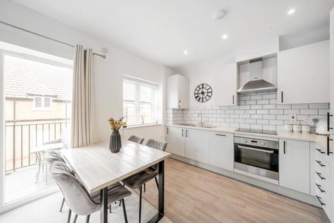 2 bedroom apartment for sale, Valeside Avenue, High Wycombe, Buckinghamshire
