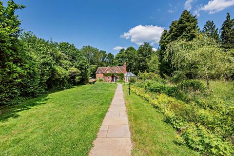 Stonebridge Cottage Goose Rye Road, Worplesdon, Guildford, GU3 3RQ