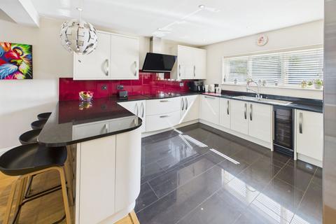 5 bedroom detached house for sale, Shipton-under-Wychwood, Chipping Norton OX7