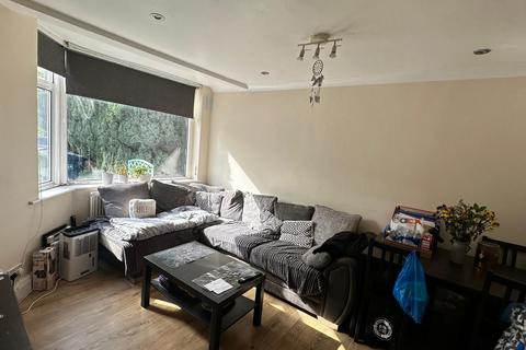 2 bedroom maisonette for sale, Maple Avenue, Harrow