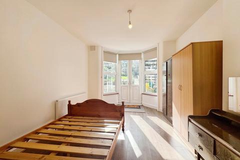 1 bedroom apartment to rent, Arbuthnot Road, London SE14