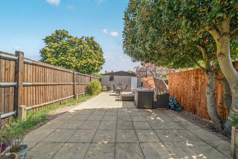 3 bedroom terraced house for sale, Worcester Close, Mitcham CR4