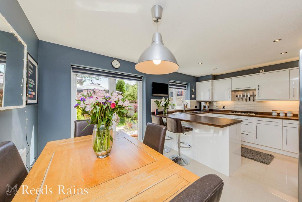 Dining Kitchen