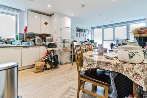 2 bedroom apartment for sale, Ottinger Close, Salford M50