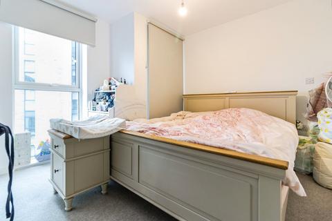 2 bedroom apartment for sale, Ottinger Close, Salford M50