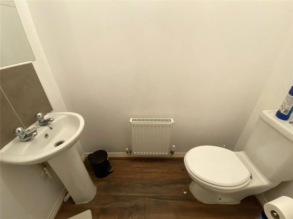 Cloakroom/Wc
