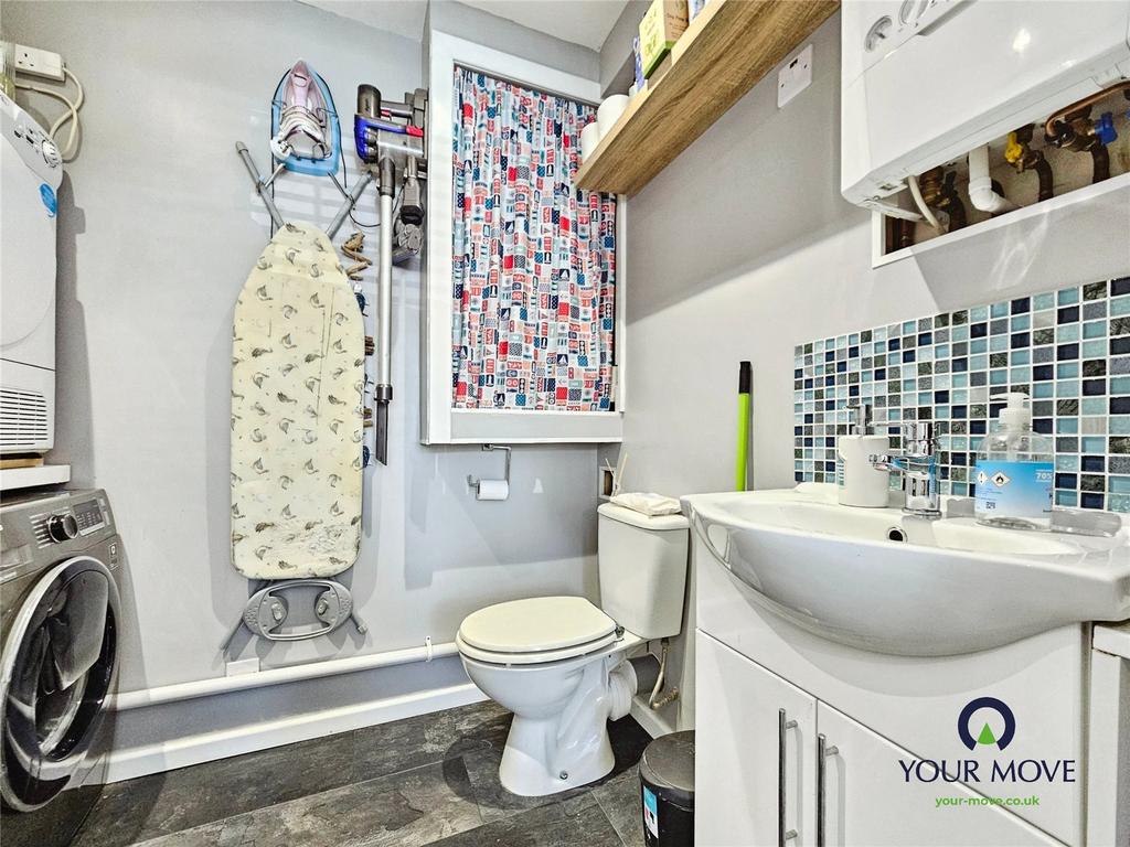 Utility Room/Wc