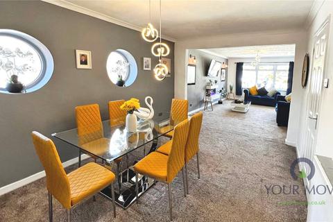 3 bedroom bungalow for sale, Old Brook Close, Oldham OL2