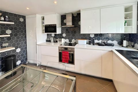 Flat 7, Knole House Adams Close, Surbiton, KT5 8LB
