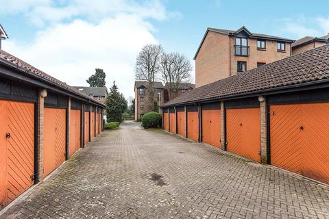 Flat 7, Knole House Adams Close, Surbiton, KT5 8LB