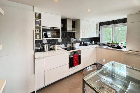 Flat 7, Knole House Adams Close, Surbiton, KT5 8LB