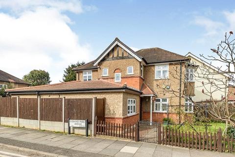 undefined, Villiers Avenue, Surrey KT5