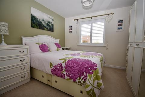 2 Aspen Close, Pickering, YO18 8TJ