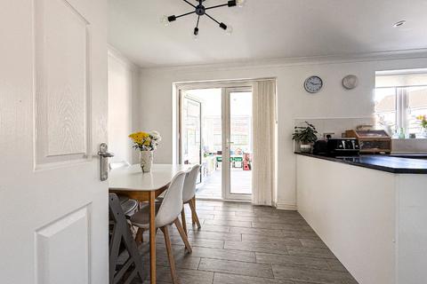 21 Hardys Close, Bathpool, Taunton, TA2 8FQ