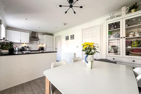 21 Hardys Close, Bathpool, Taunton, TA2 8FQ