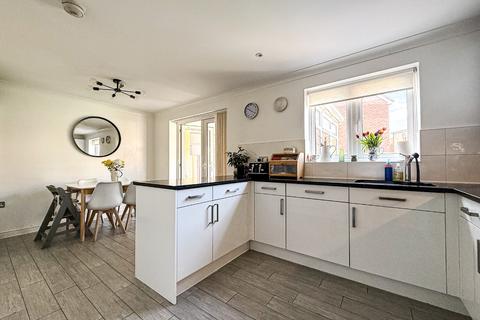 21 Hardys Close, Bathpool, Taunton, TA2 8FQ