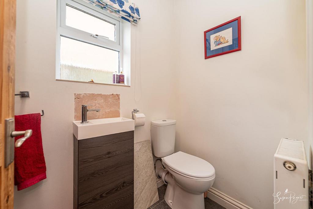 Cloakroom/Utility