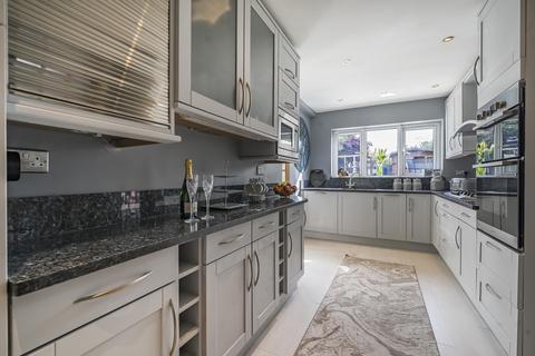 120 Hawes Lane, West Wickham, BR4 9AA