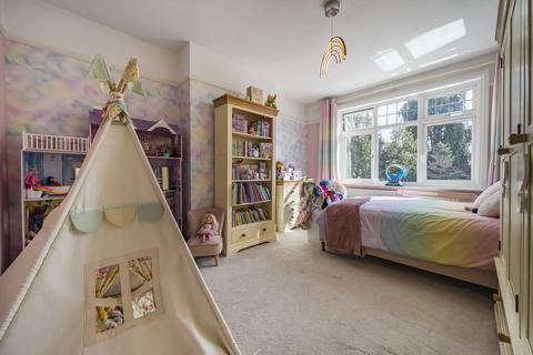 120 Hawes Lane, West Wickham, BR4 9AA