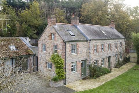 4 bedroom detached house for sale, Le Mont De La Barcelone, Jersey, JE3
