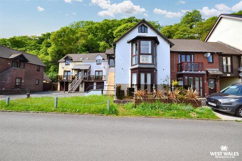 1 bedroom apartment for sale, Gaddarn Reach, Neyland, Milford Haven