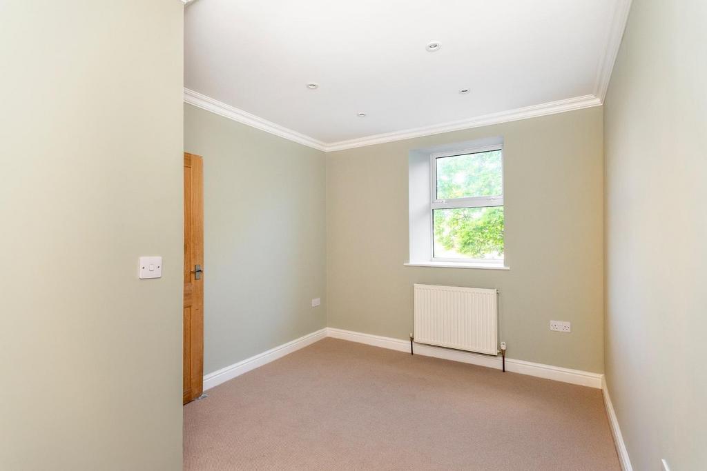 G0 F3 BRSA - Bedroom A.jpg