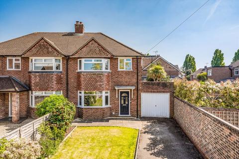 8 Priory Close, Hampton, TW12 2QA