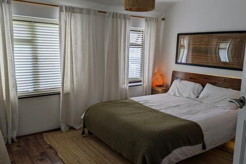 2 bedroom semi-detached house for sale, Lillechurch Road, Dagenham, RM8
