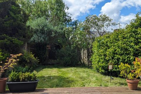 72 Lillechurch Road, Dagenham, RM8 2DZ