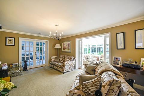 4 bedroom bungalow for sale, Sussex Road, New Romney, Kent, TN28