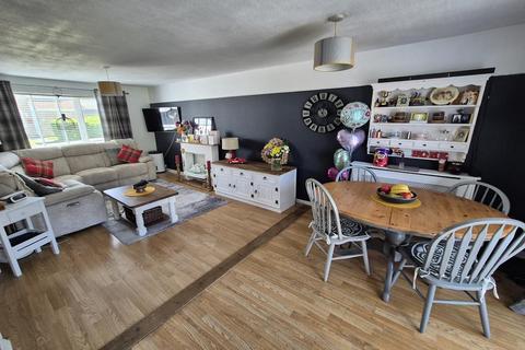 7 Henley View, Crewkerne, TA18 8JD