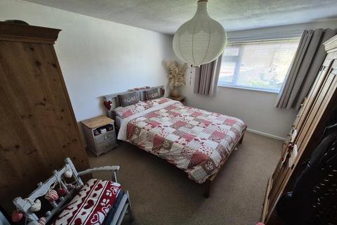 7 Henley View, Crewkerne, TA18 8JD
