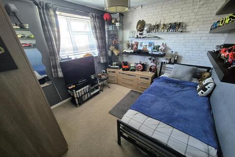 7 Henley View, Crewkerne, TA18 8JD