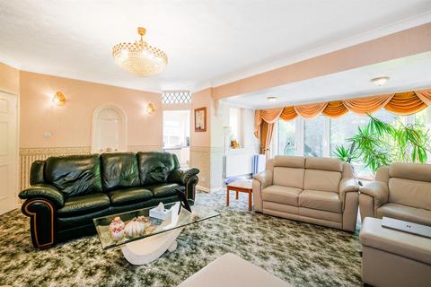 4 bedroom detached house for sale, Marlborough Road, Chingford