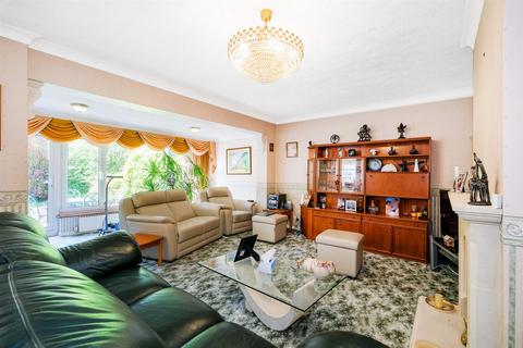 4 bedroom detached house for sale, Marlborough Road, Chingford