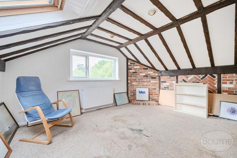 2 Hampton Road, Farnham, GU9 0DF