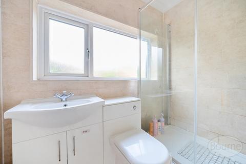 2 Hampton Road, Farnham, GU9 0DF