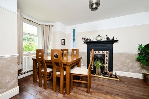 undefined, Farnborough Road, Farnborough, GU14