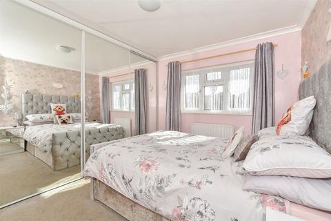 undefined, New Farthingdale, Dormansland, Lingfield, Surrey