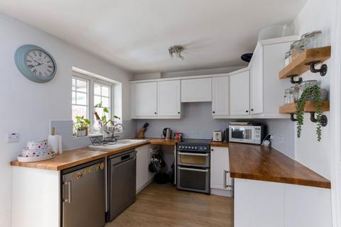 25 Redbarn Drive, York, YO10 3JD
