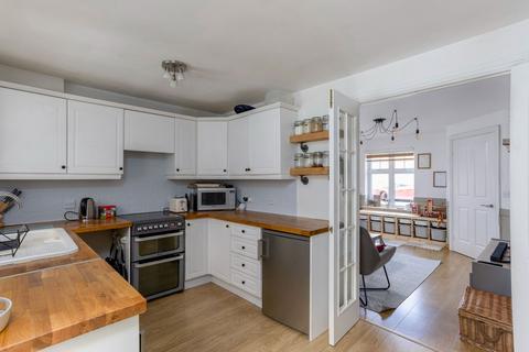 25 Redbarn Drive, York, YO10 3JD