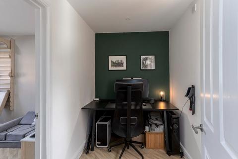 25 Redbarn Drive, York, YO10 3JD