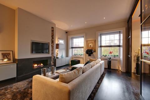 3 bedroom flat to rent, Cadogan Square, London, SW1X