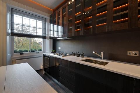 3 bedroom flat to rent, Cadogan Square, London, SW1X