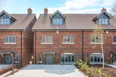 4 bedroom semi-detached house for sale, Dunmar Gardens, Camberley GU15