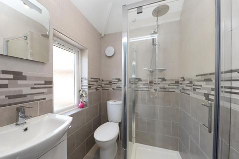 12 Barnacre Close, Uxbridge, UB8 3TD