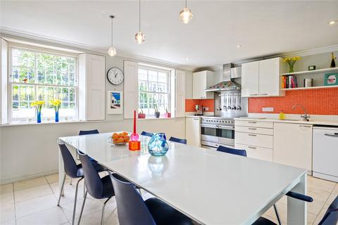 15 Furlong Road, London, N7 8LS